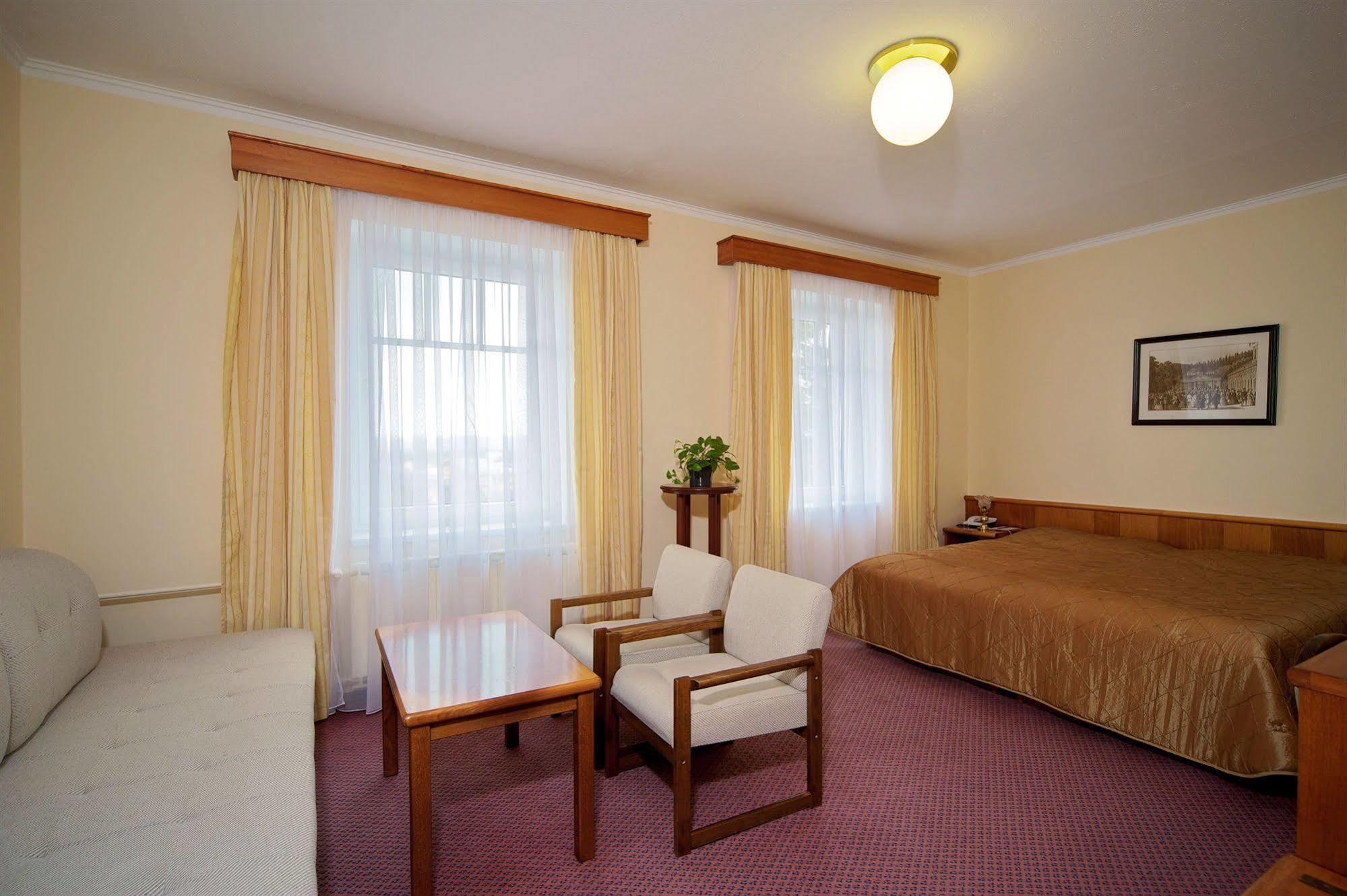 Orea Spa Hotel San Remo マリアーンスケー・ラーズニェ エクステリア 写真